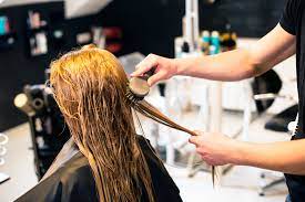 کراتینه مو چیست؟ و آنچه در مورد کراتینه کردن مو باید دانست